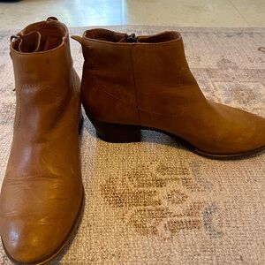 Lucky Brand brown ankle boot size 6